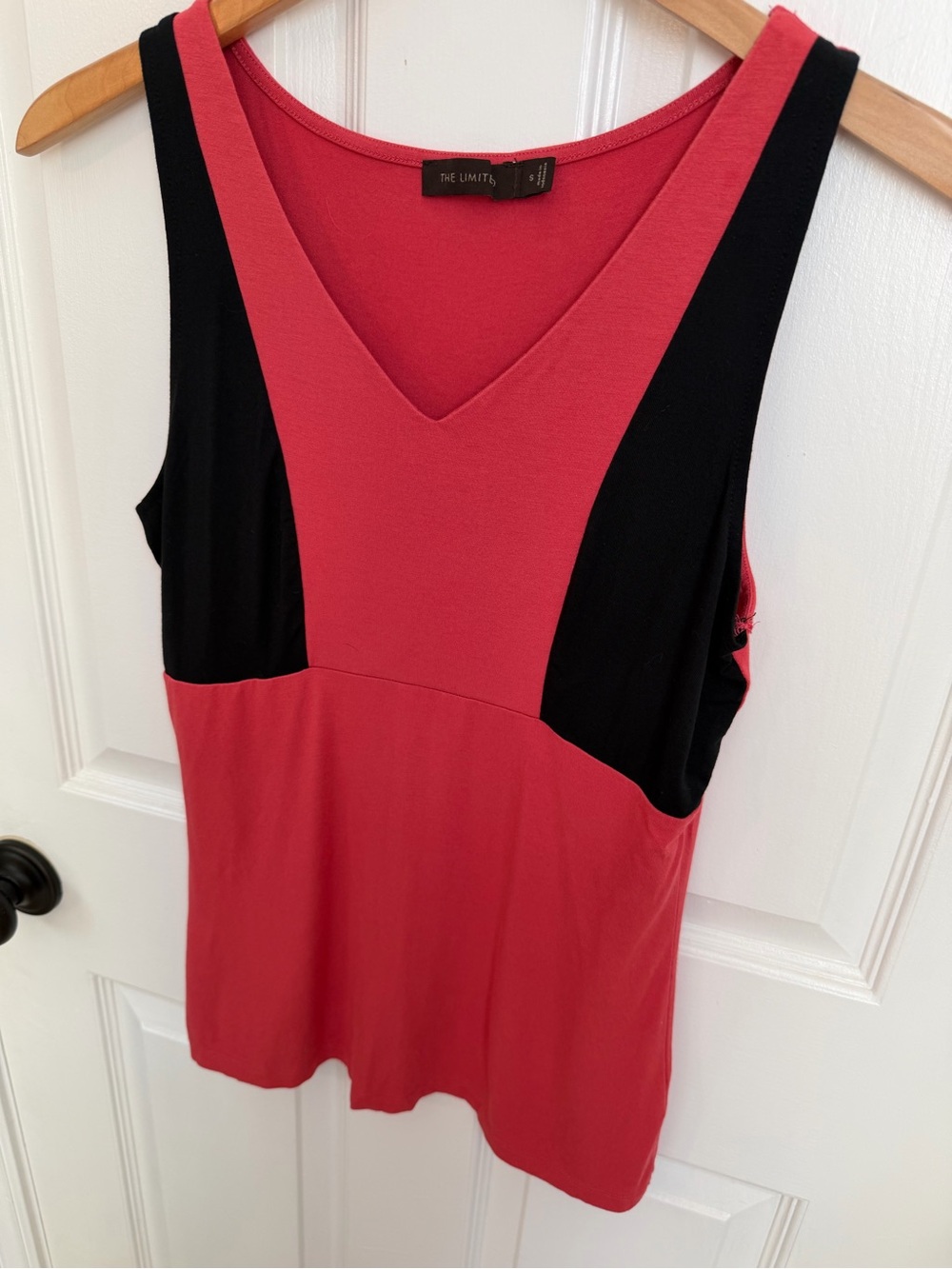 🍂 5/$25 Color-blocked Deep V-neck Sleeveless Top - Raspberry - Picture 7 of 10